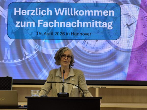 Margareta Steinrücke am Rednerpult
